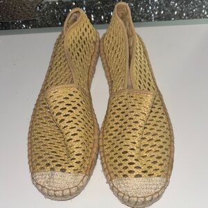 Stylish Tan Woven Women's Shoes